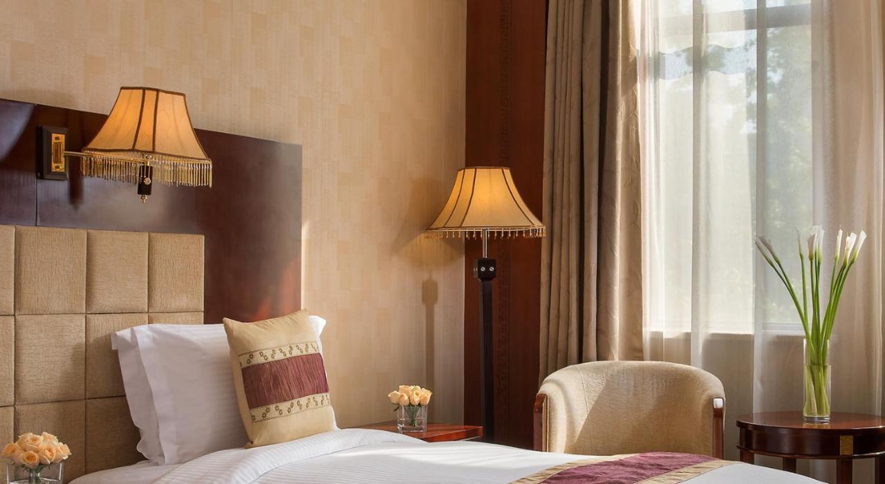 Grand Mercure Xian On Renmin Square Exterior photo