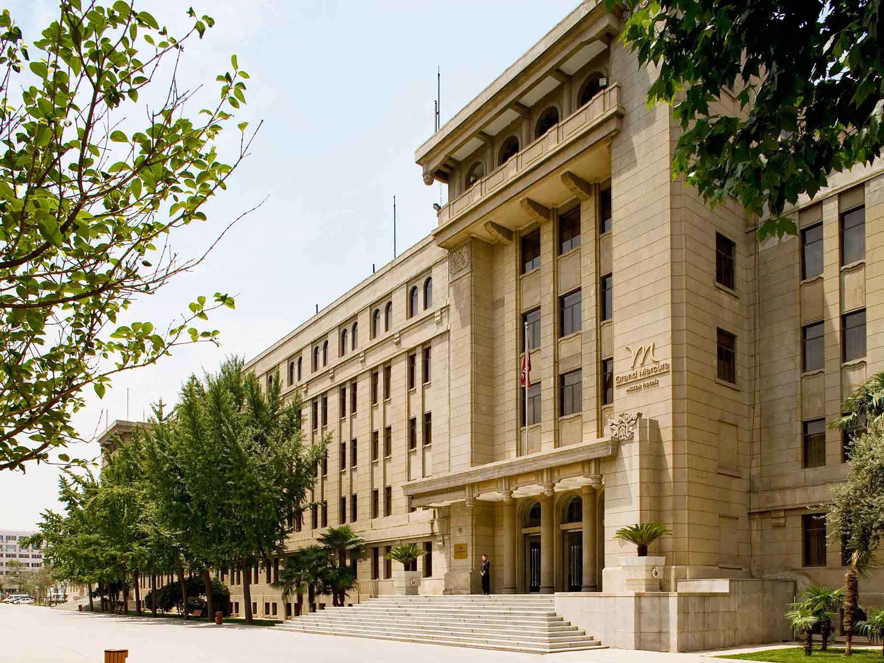 Grand Mercure Xian On Renmin Square Exterior photo