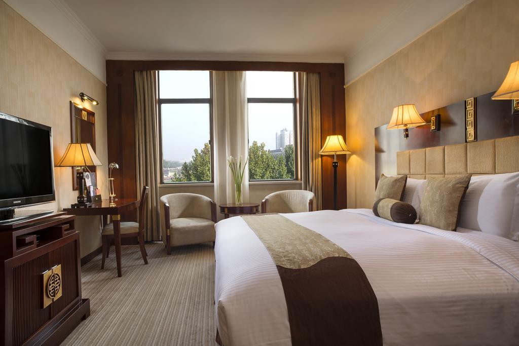 Grand Mercure Xian On Renmin Square Exterior photo